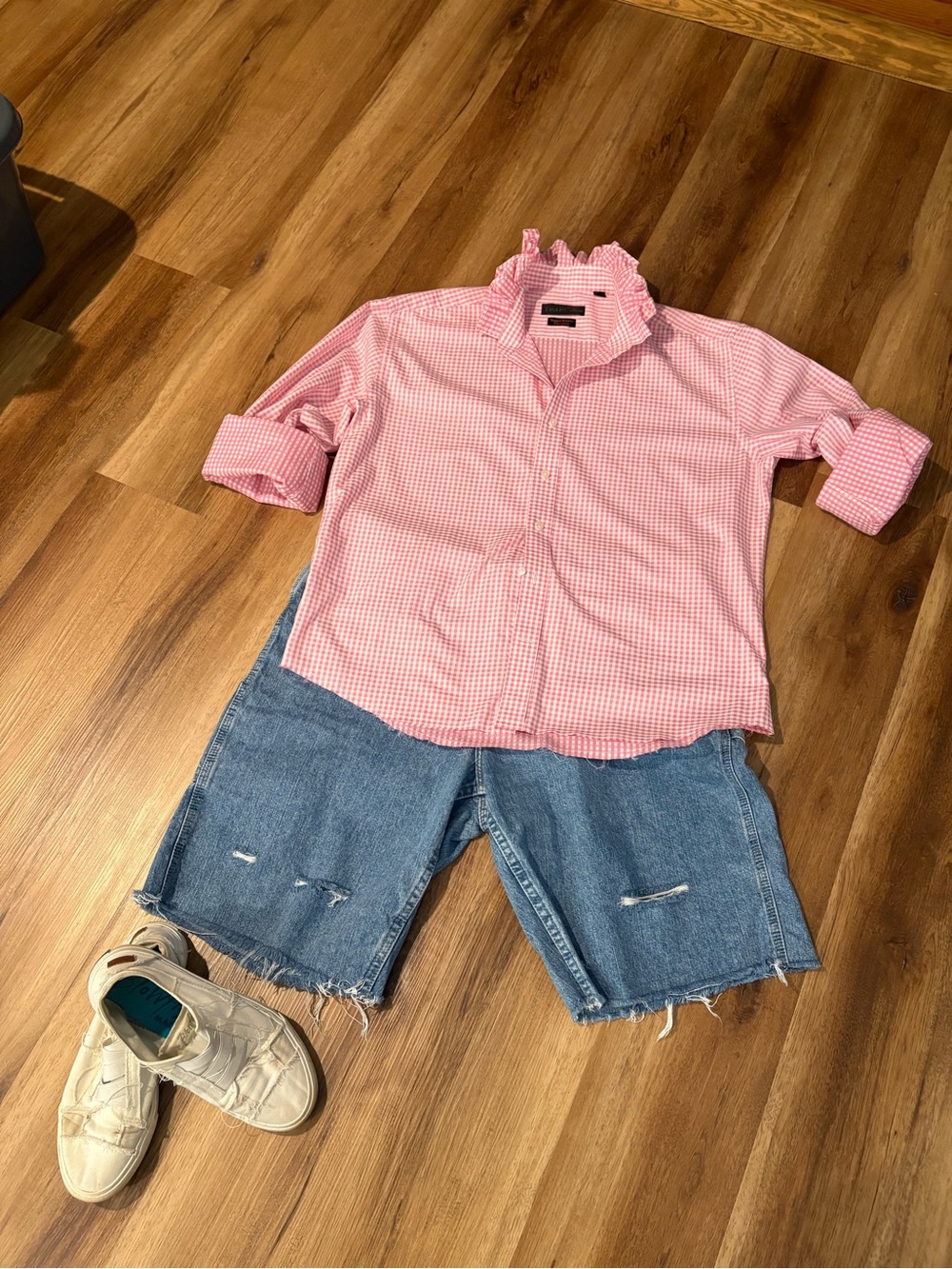 Upcycled pink and white gingham ruffle collar blouse - Picture 6 of 6